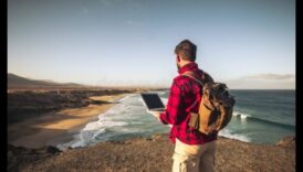 شبكة البدو: التجوال في برية الاتصالات في الفضاء السيبراني