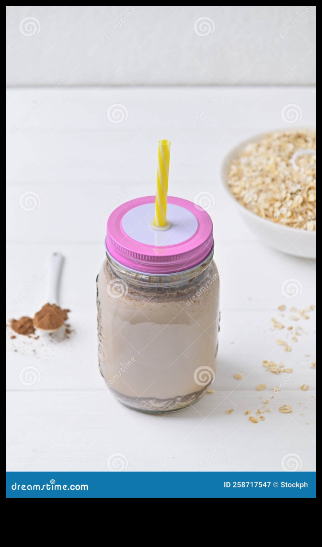 Morning Zen: ابدأ يومك بشكل صحيح مع حليب الشوفان الطازج