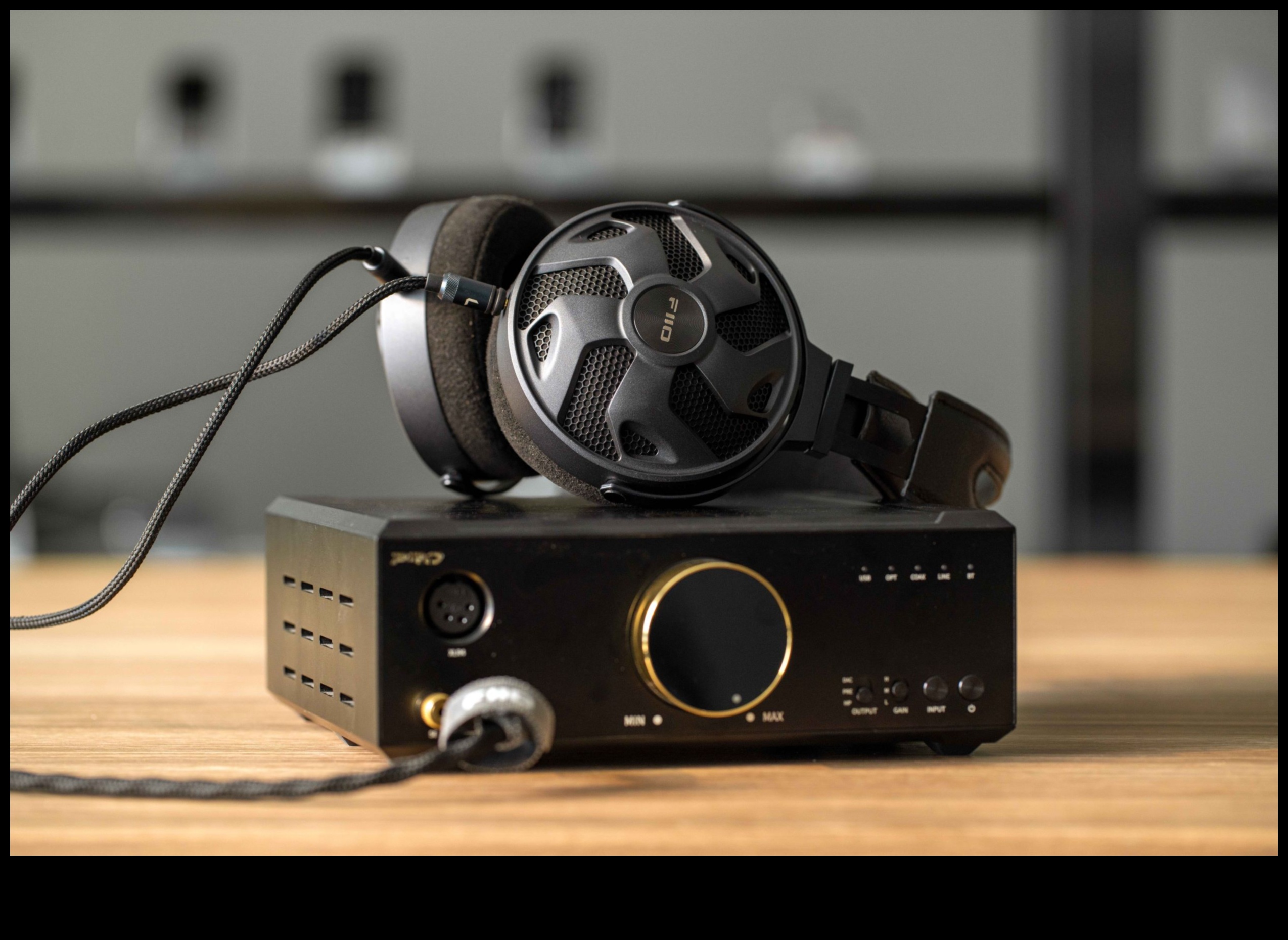 سونيك بليس: استكشاف الأفضل في الإلكترونيات الصوتية عالية الدقة